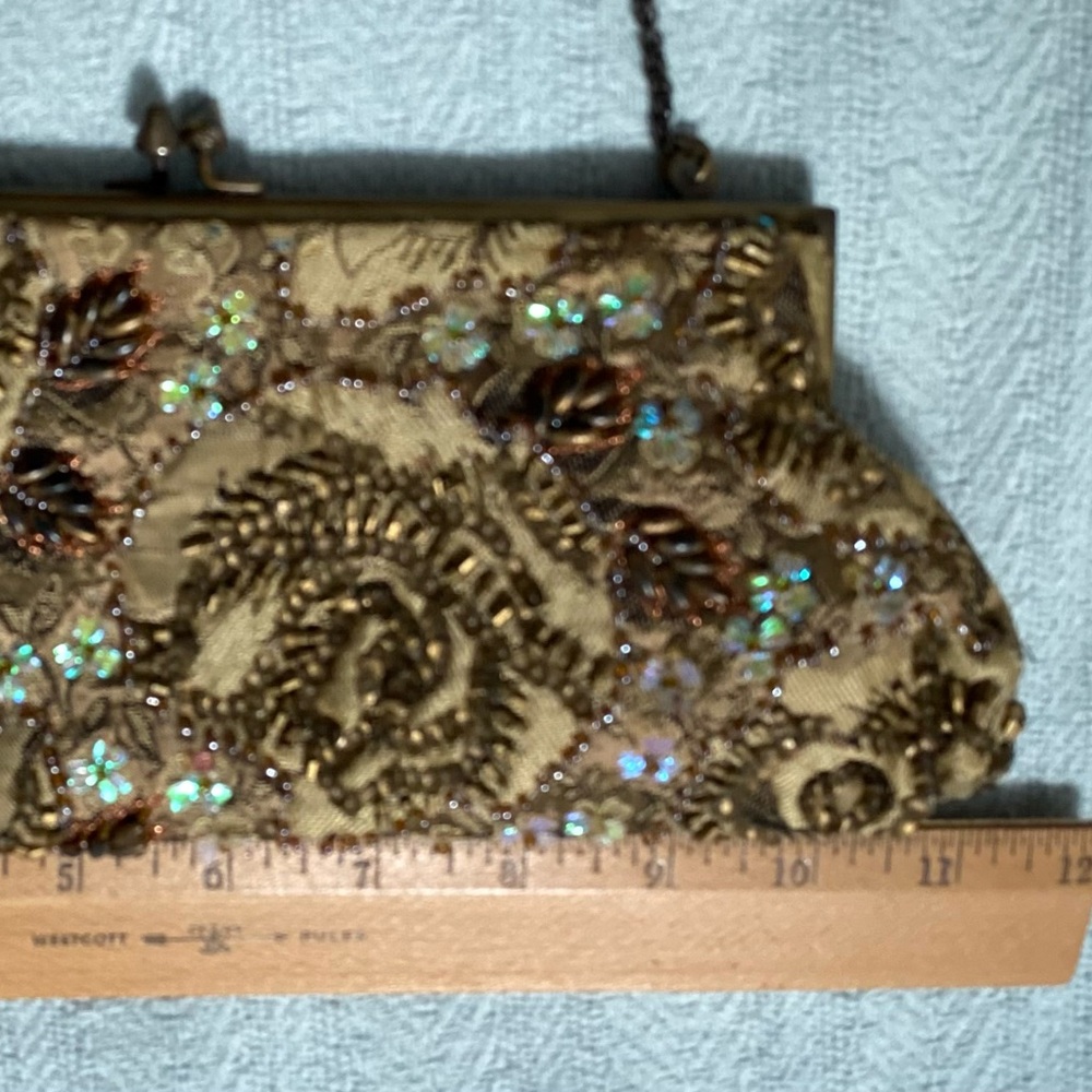 Elegant Vintage Gold Embroidered Clutch - Picture 3 of 7